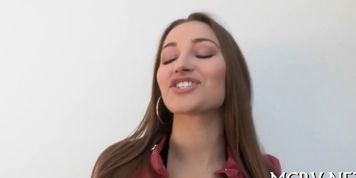Pussy of a curvy babe gets nailed - video 14