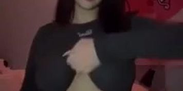 Giaxhassan Tit Drop