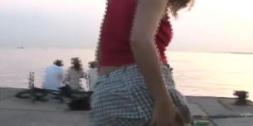 yana aka vika aka janny flashes in public 2