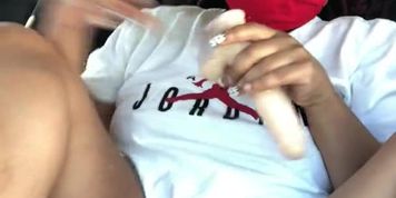Ebony Try Not to Get Caught Masturbating in Parking Lot