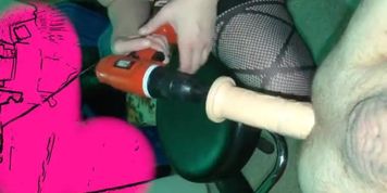 Spun out drilldo pnp pmv, shaking that ass (Watch out)