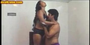 Roshini bath tub sex
