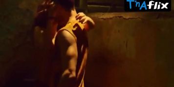Paloma Bernardi Sexy Scene  in Mais Forte Que O Mundo  A Historia De Jose Aldo
