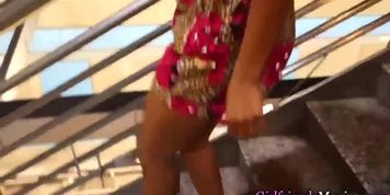 Pov ebony les eats pussy