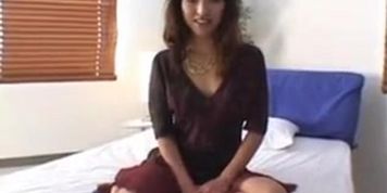 Asian milf with long nails gets exposed pussy vibrated (Kyoko Izumi)
