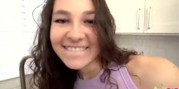 Step sis gets stuck (Liz Jordan)