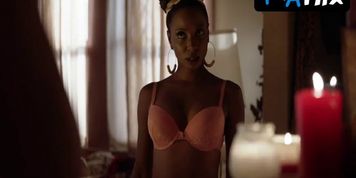 Shanola Hampton Underwear Scene  in Shameless