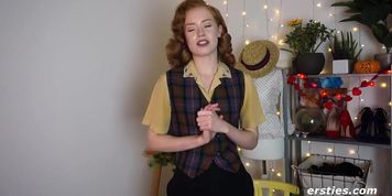 British Amateur Girl Cumming With Her Toys