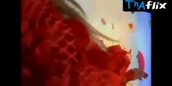 Renata Banhara Thong,  Bikini Scene  in Carnaval Brazil