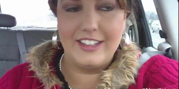 BBW belly stuffing in a car