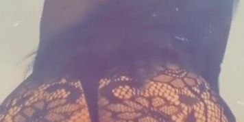 Watch me shake my ass for you !!