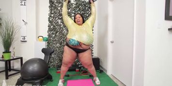Big And Fit To Fuck (Cotton Candi)