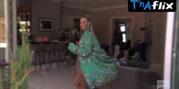 Dorit Kemsley Bikini Scene  in The Real Housewives Of Beverly Hills