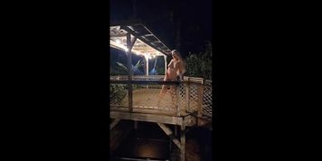 Linsey Donovan Seduces While On Vacation