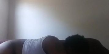 Chunky chick bouncing on the Dong