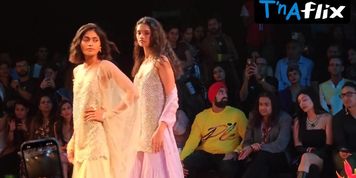 Taapsee Pannu Breasts Scene  in Tapsee Pannu Wardrobe Malfunction - Lfw