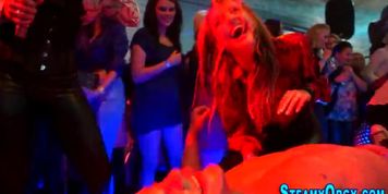Cfnm party sluts sucking - video 1