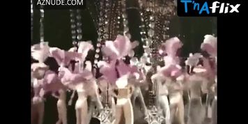 Susana Gimenez Bikini Scene  in Mi Novia El...