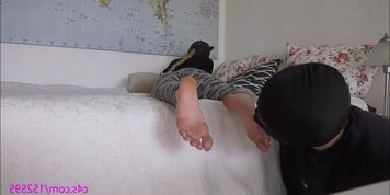 Katharina foot worship