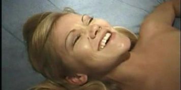 Julie Meadows  (Sally Walker)