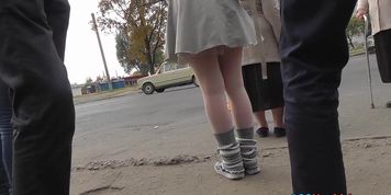 Spectacular upskirt on a cold day