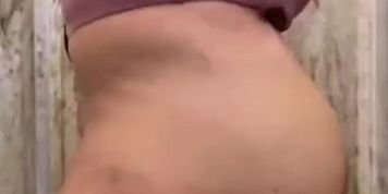 Ngintip Mandi Mama Muda Berbody Jumbo