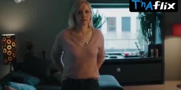 Laura Tonke Sexy Scene  in Letzte Spur Berlin