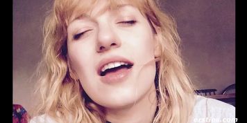 5 Hot Ladies Take Turns on the Sybian