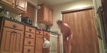 Blond cooking