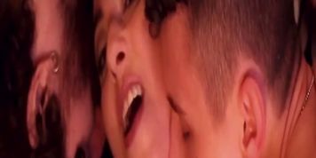 Ar&oacute;n Piper kissing and licking neck compilation