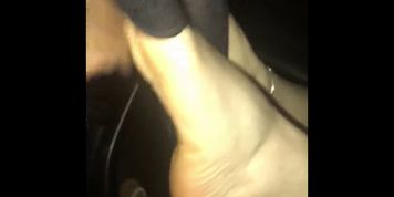 LATINA OILY FOOTJOB (WITH CUM)