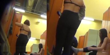 spycam voyeur locker room milfs changing