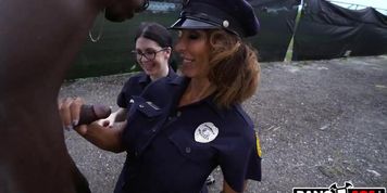 Bangbros - You Don&rsquo;T Screw The Law (Lyla Lali, Norah Gold)