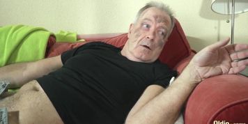 Teens rob grandpa of his money then suck his nice cock (Azure Angel, Sasha Sparrow)