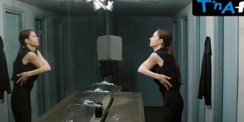 Diana Pozharskaya Breasts,  Underwear Scene  in Pritvoris Moim Muzhem