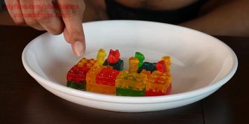 Giantess Destroys Gummy Family Home