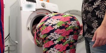 Pervy Stepson Fucks Big Ass Stuck Stepmother In The Washing Machine