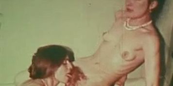 Vintage Lesbians - video 5