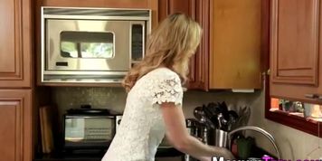 Lez fingers stepdaughter (Brandi Love)