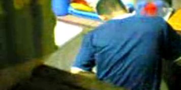 indonesian-ngintip jilbab di dapur