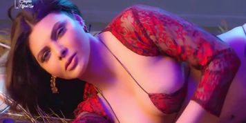 Maar Daala (Poonam Pandey, Sherlyn Chopra)
