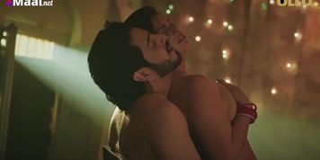 Papa Ne Apne Beta Ko Pakda Sexy Doctor Ki Gand Marte Huye. Sexy Doctor Ki Chudai. Ullu Indian Web Series. Nurse Episode 3.