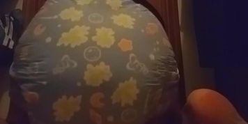 Twink Messes And Squishes In Diaper