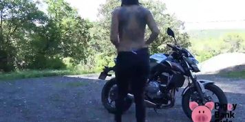 vic alouqua moto (Pee Girl 83)