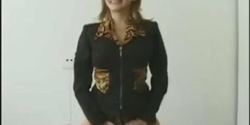 Blonde sucks dick while riding the sybian
