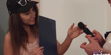 Courier Girl gets Powerful & Unforgettable (Kris The Foxx, Natali Ruby)