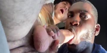 DL 10inch guy gets head in the car 
