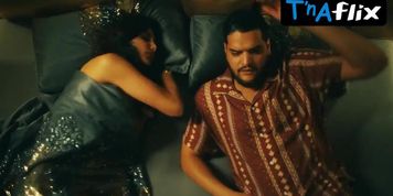 Narges Rashidi Breasts Scene  in Schwarze Schafe
