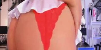 CAM4FREE - Curvy Sweet Lady Rubs Her Pussy