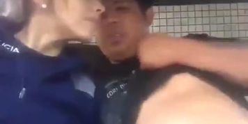 La puta de mi compa&ntilde;era mi hace terrible pete y despues me la follo